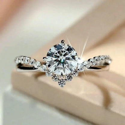 Elegant Luxury Women's Cubic Zirconia Wedding Band Ring
