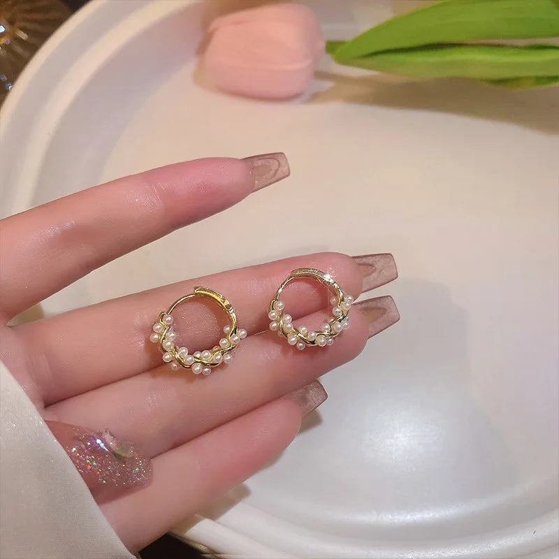 ZAKOL Elegant Minimalist Pearl Hoop Earrings Timeless Jewelry Gift for Women