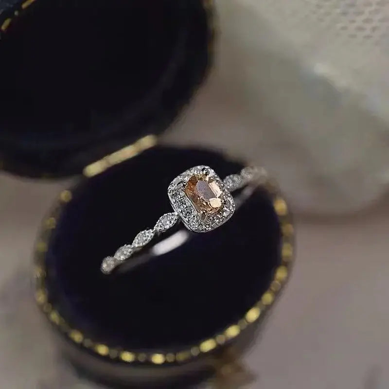 Huitan Temperament Lady Finger Rings Oval Orange Zirconia Elegant Fashion Jewelry Q661