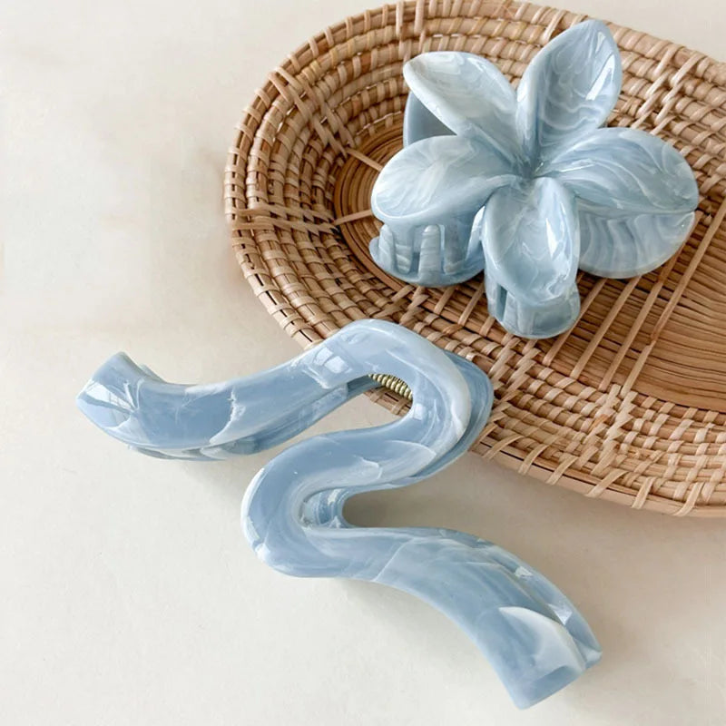 Korean Hawaiian Floral Hair Claw Clips for Women - Trendy Beach Hair Accessories