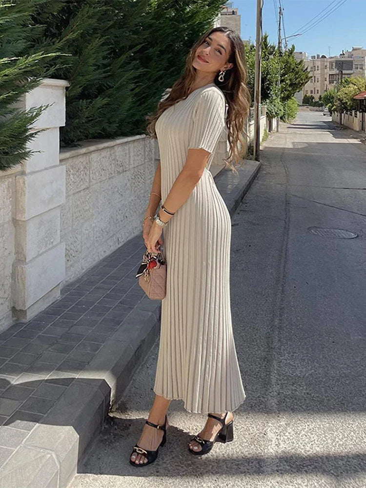 Knitted Women Long Dress Short Sleeve Pleated Lady Dresses
