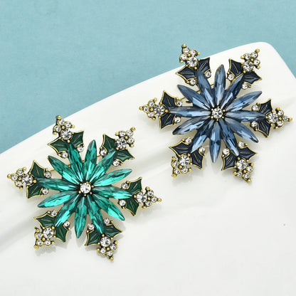 Elegant Rhinestone Snowflake Brooch Pins for Women and Unisex Winter Fashion Accessories