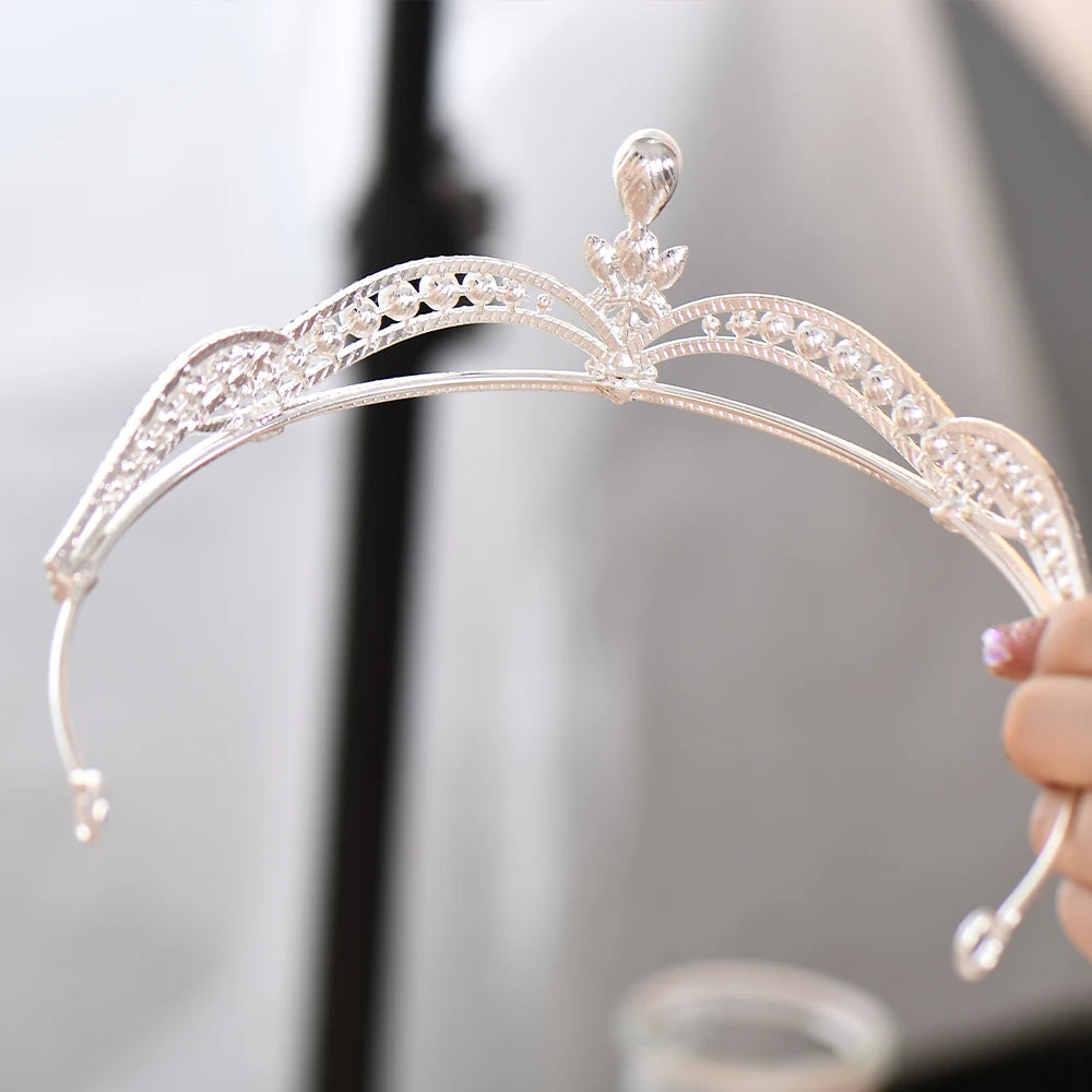 Elegant Crystal Pearl Tiara Headband for Women Bridal Rhinestone Crown Hair Accessory