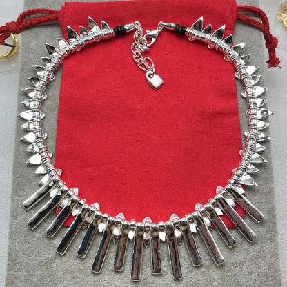 Elegant Spanish Luxury Necklace for Women - Lightweight Fashion Jewelry for Parties and Exquisite Gifts