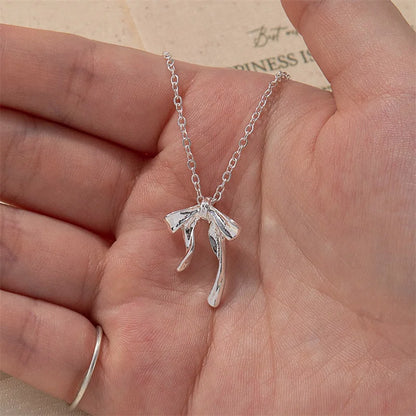 Elegant Scrub Bow Pendant Necklace for Women and Girls Korean Style Clavicle Chain 1
