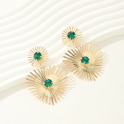 Elegant Emerald Green Heart Drop Earrings With Rhinestone Accents