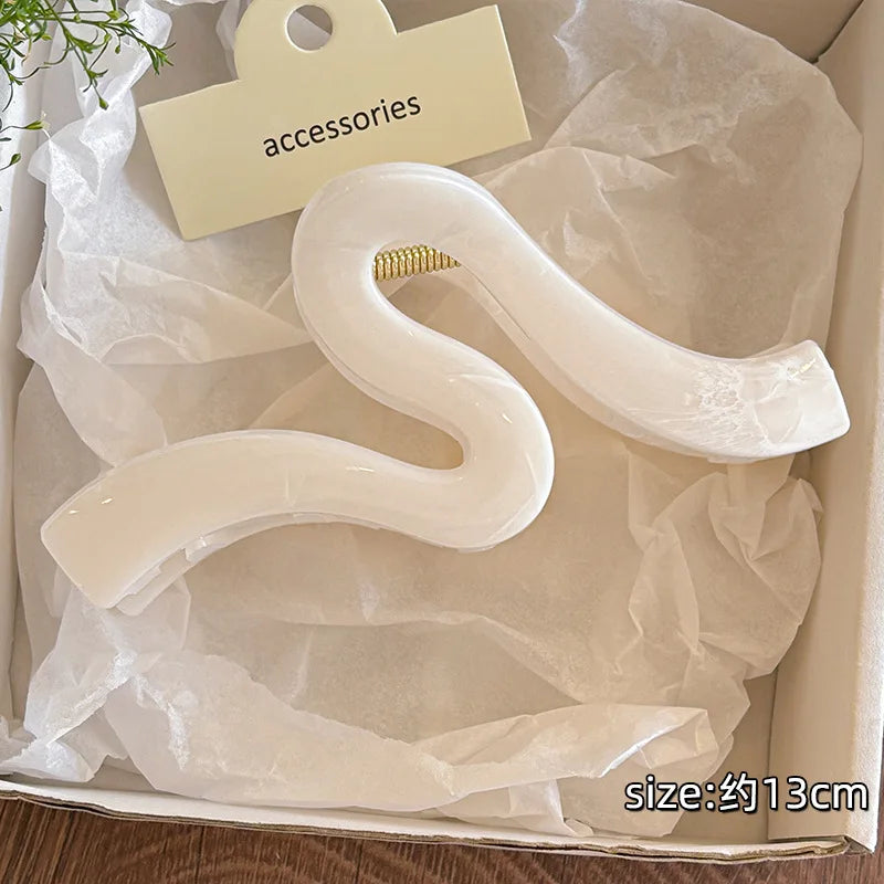 Korean Hawaiian Floral Hair Claw Clips for Women - Trendy Beach Hair Accessories