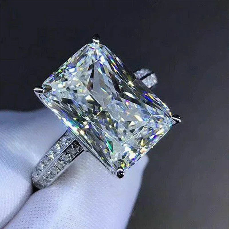Luxury Big Square Crystal Stone Bridal Ring for Women – Stunning Wedding Engagement Party Jewelry and Perfect Anniversary Gift