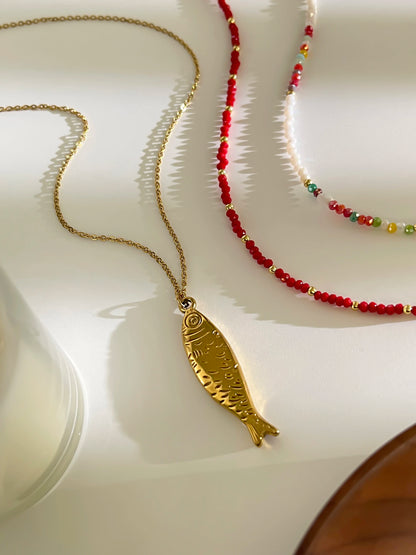 PerisBox Boho Colorful Acrylic Beaded Necklace with 18K Gold Plated Solid Fish Pendant Waterproof Stackable Jewelry for Women