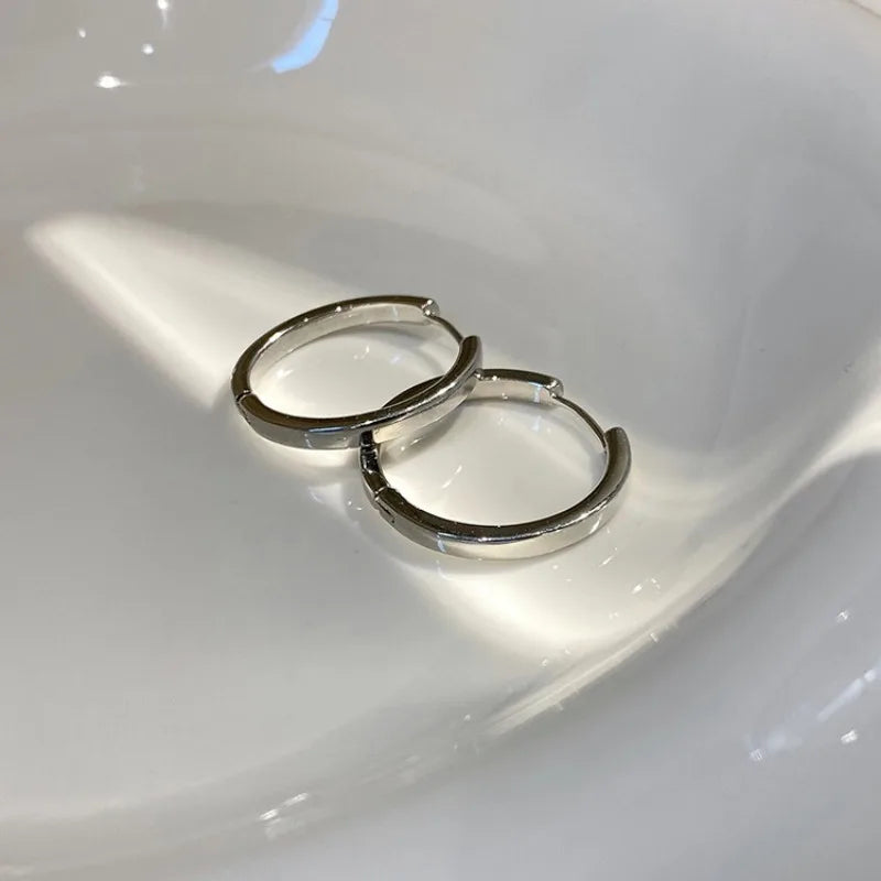 New Fashion Classics Simple Big Round Hoop Earrings for Women Shiny Delicate Jewelry New Arrival 2023 E596 Silver Color Inside 20mm 0.79in