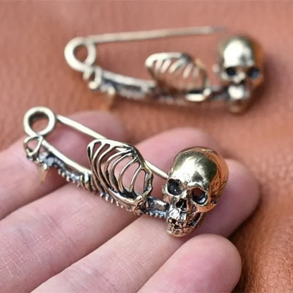 Punk Style Retro Skull Brooches for Men and Women - Gothic Halloween Clothing Accessories