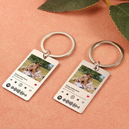 Customized Music Photo Keychain Gift for Birthdays, Anniversaries, and Valentine's Day