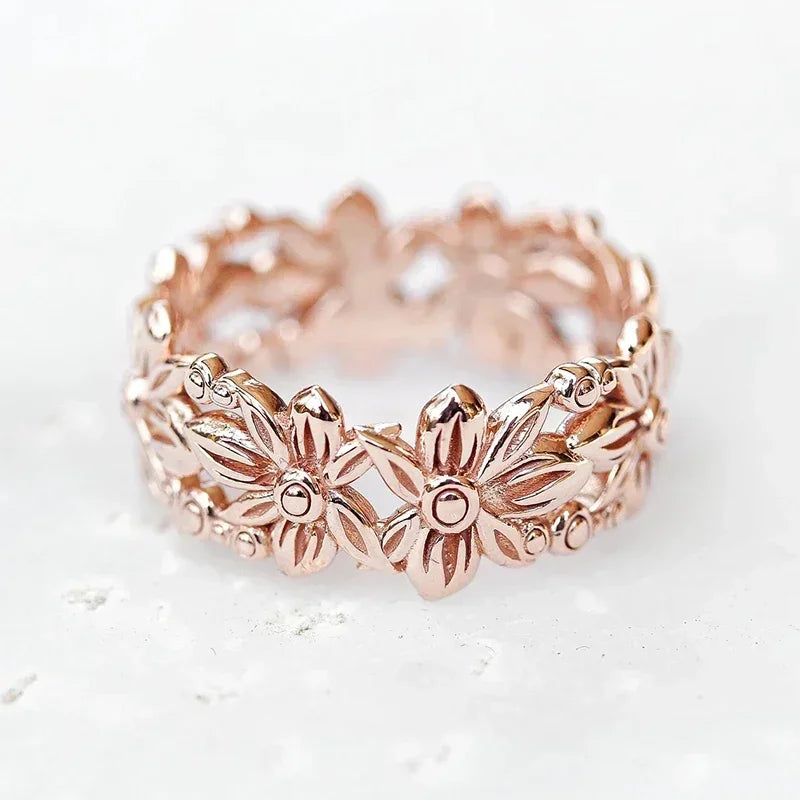 Rose Gold Flower Finger Rings for Women Elegant Wedding Party Accessories Romantic Birthday Gift Statement Jewelry