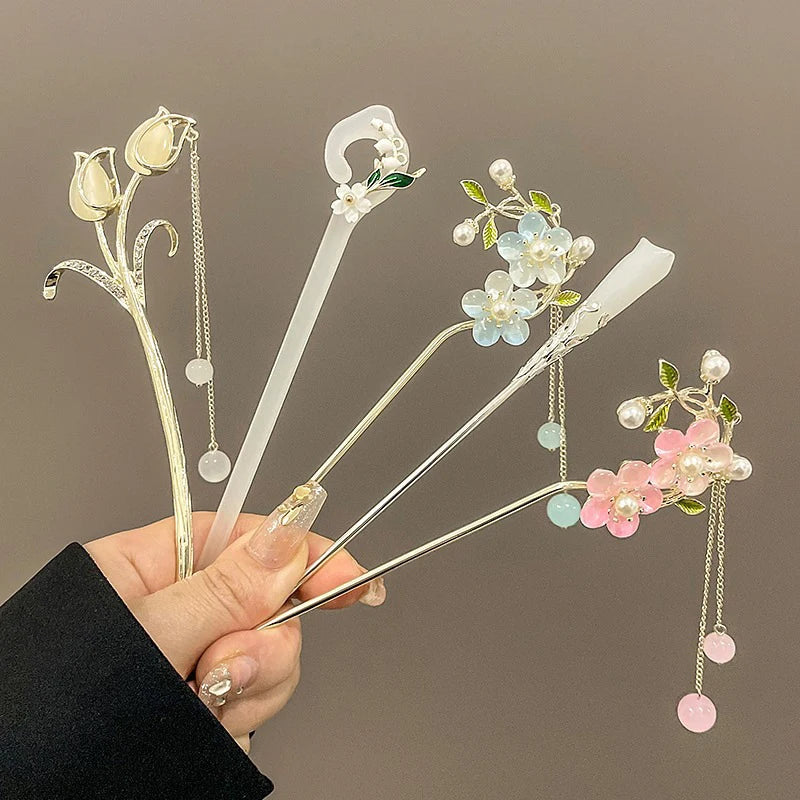 Elegant Chinese Tassel Hair Stick Floral Design Hairpin for Women