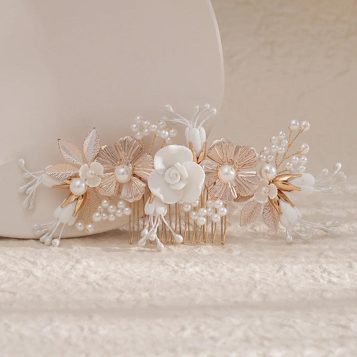 Elegant Alloy Flower Hair Combs for Bridal and Party Glamour
