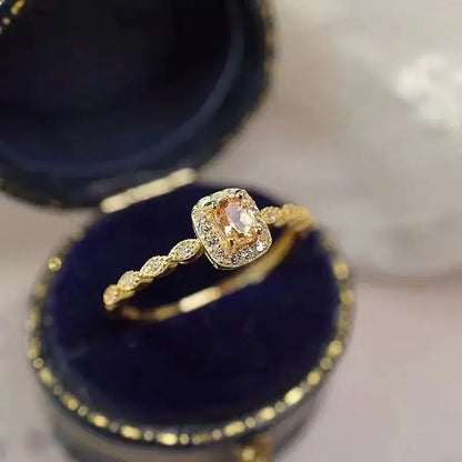 Huitan Temperament Lady Finger Rings Oval Orange Zirconia Elegant Fashion Jewelry Q661