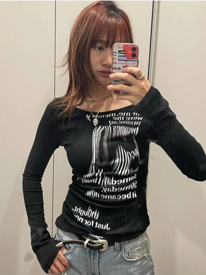 Graffiti Letter Print Womens Crop Top Streetwear Tee