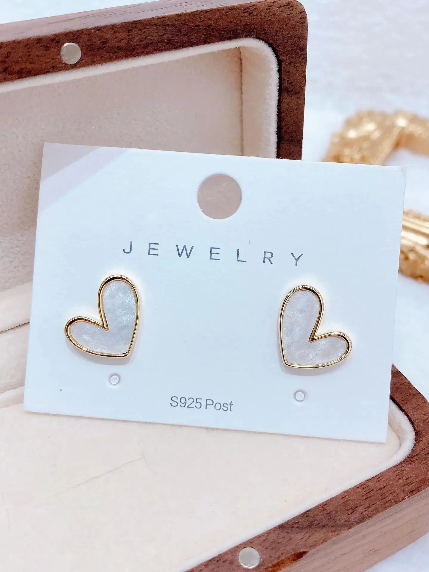IFYOUOO Vintage Heart Earrings Delicate Sweet Jewelry for Women White