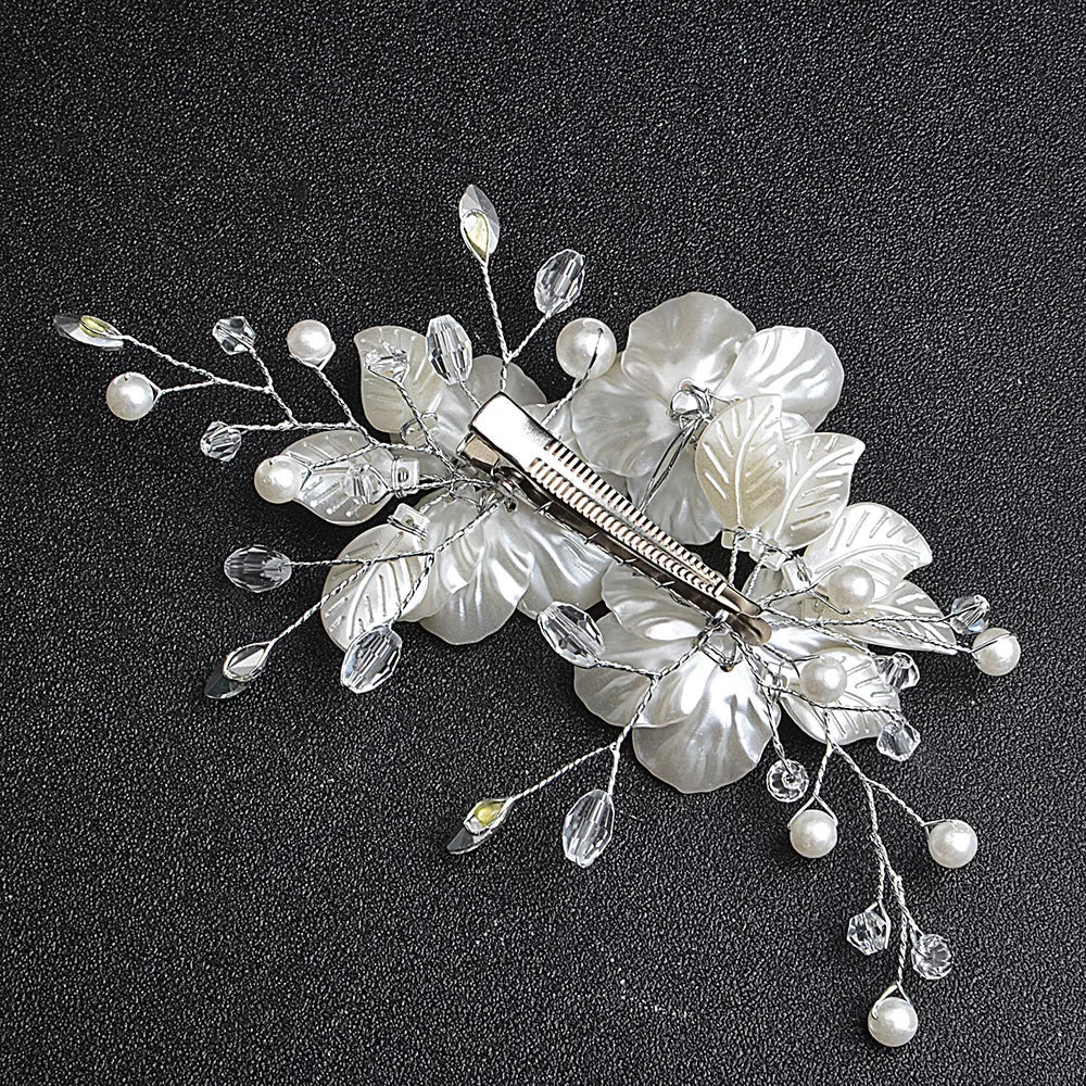 Elegant Korean Style Handmade Bridal Hair Clip – White Petal Flower Headpiece for Wedding