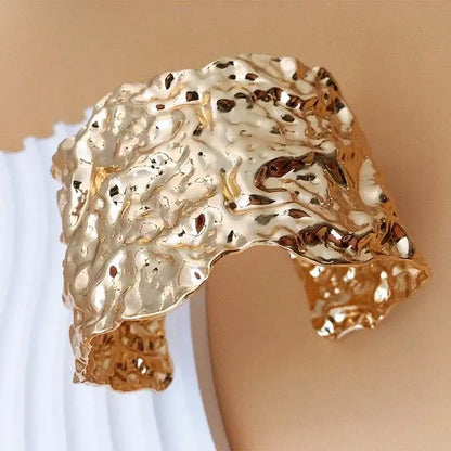 Exaggerated Metal Gold Color Cuff Bangle for Women silver color