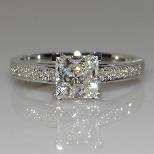 Fashion Moissanite Anniversary Ring in 925 Sterling Silver for Men and Women Elegant Engagement Wedding Band