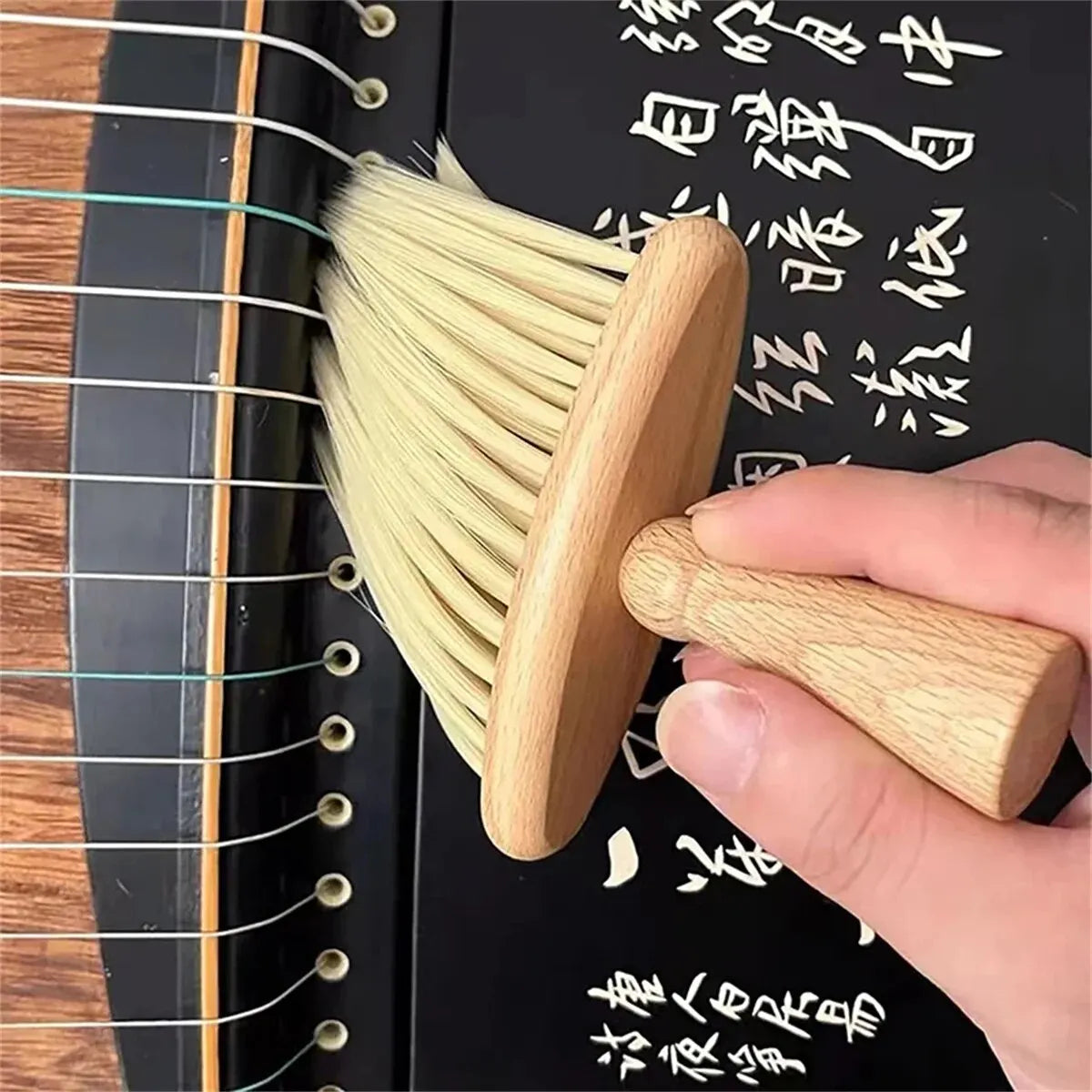 Miwayer Universal Violin Cleaning Brush for Instruments Clean