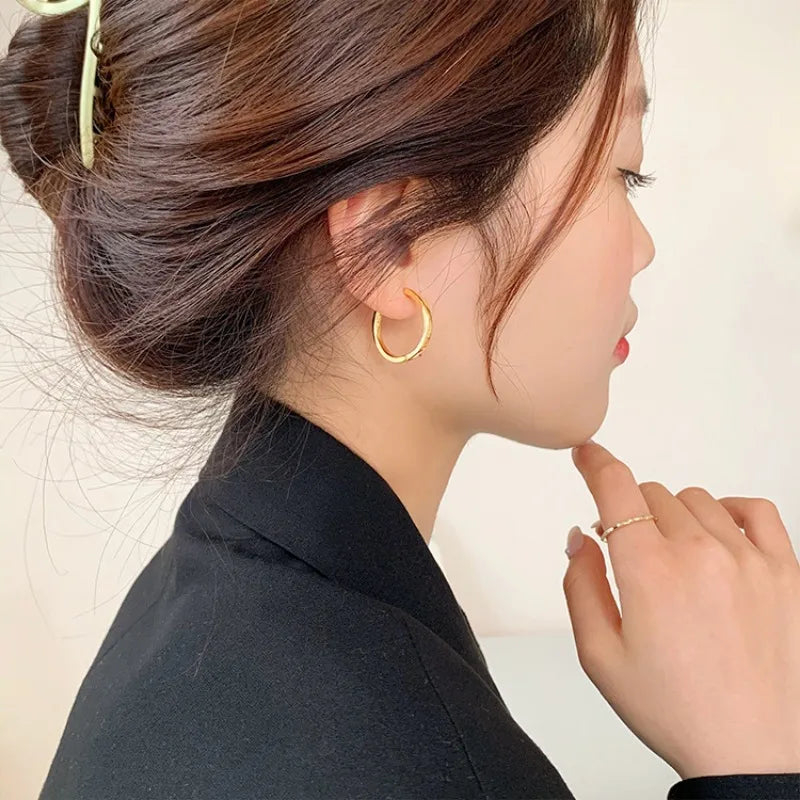 New Fashion Classics Simple Big Round Hoop Earrings for Women Shiny Delicate Jewelry New Arrival 2023 E596 Gold Color Inside 20mm 0.79in