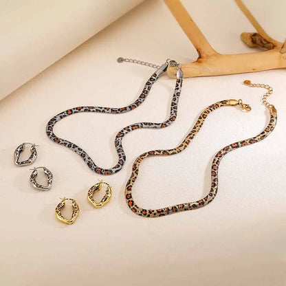 Hecheng 18K Gold Plated Leopard and Snake Pattern Unisex Jewelry Set with Stainless Steel Necklace and Earrings