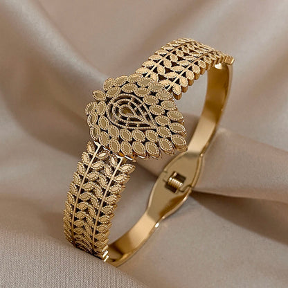 Vintage Stainless Steel Teardrop Leaf Cuff Bracelet for Women and Men