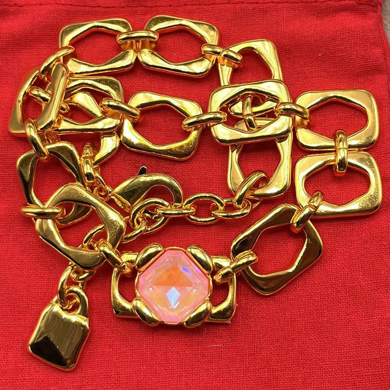 Elegant Spanish Luxury Necklace for Women - Lightweight Fashion Jewelry for Parties and Exquisite Gifts