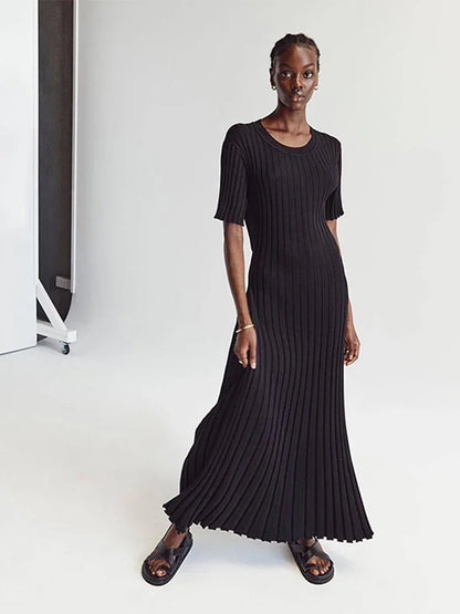 Knitted Women Long Dress Short Sleeve Pleated Lady Dresses