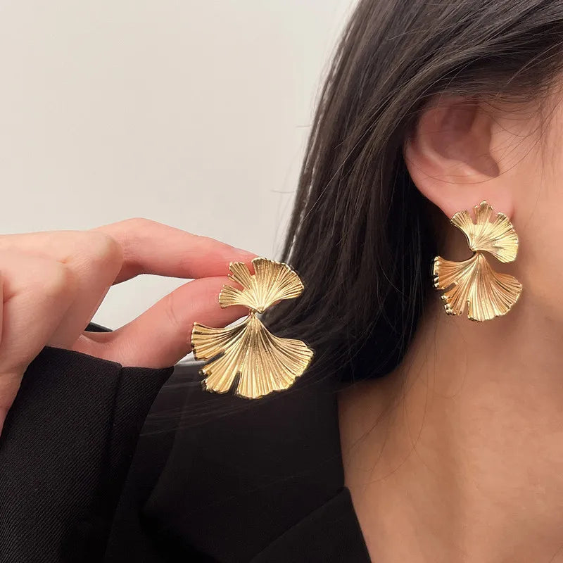 Elegant Silver Ginkgo Leaf Stud Earrings for Women Fashion Jewelry Gift