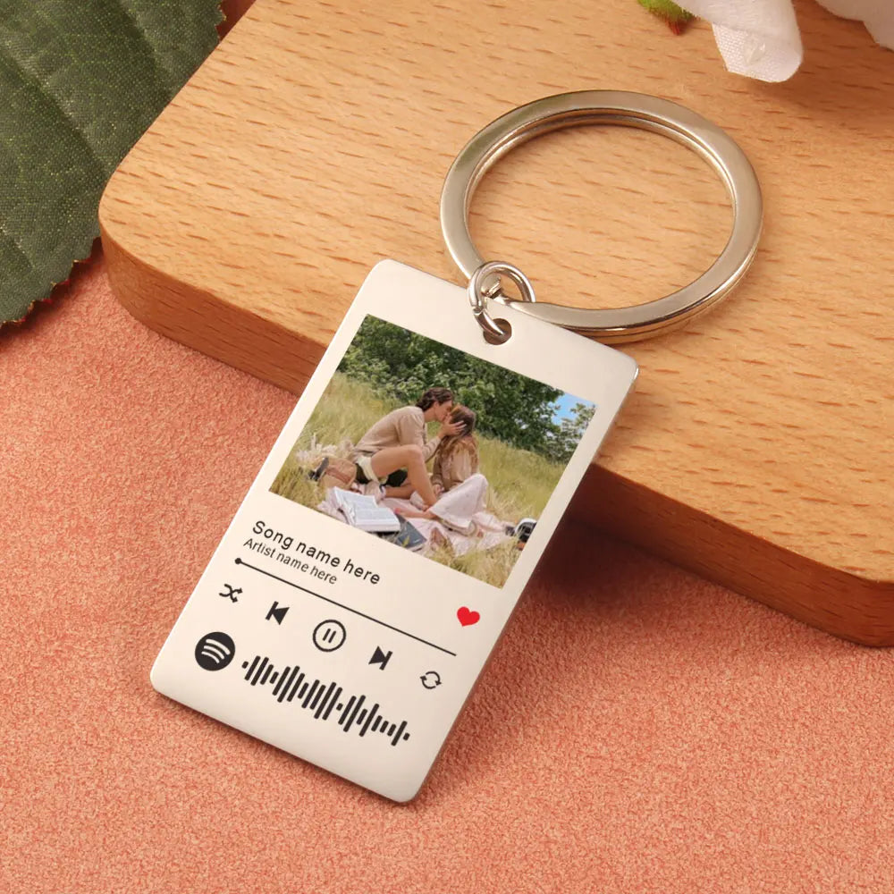 Customized Music Photo Keychain Gift for Birthdays, Anniversaries, and Valentine's Day