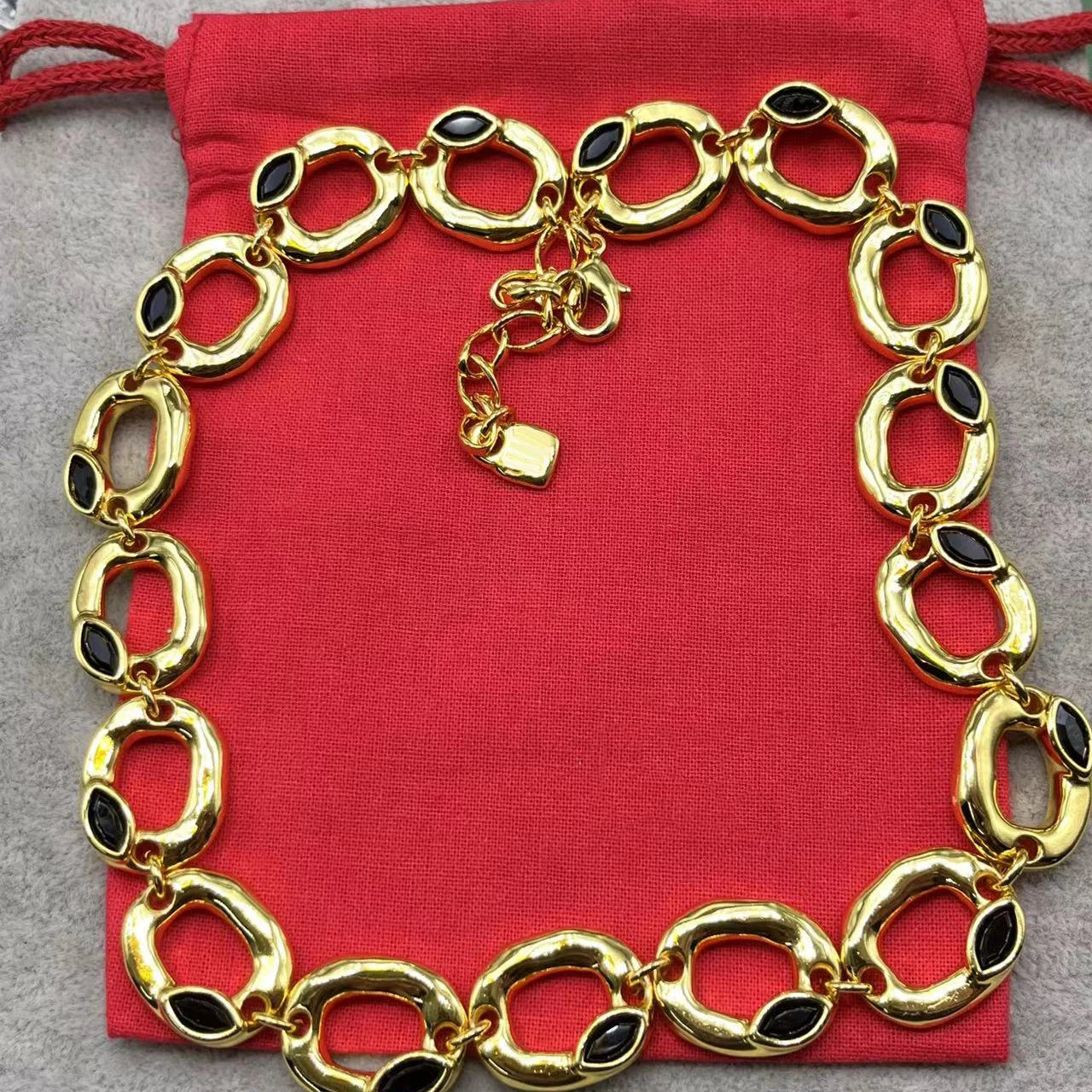 Elegant Spanish Luxury Necklace for Women - Lightweight Fashion Jewelry for Parties and Exquisite Gifts