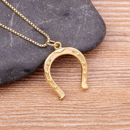 Elegant Gold Horseshoe Pendant Necklace for Women - Lucky Charm Jewelry with Adjustable Link Chain