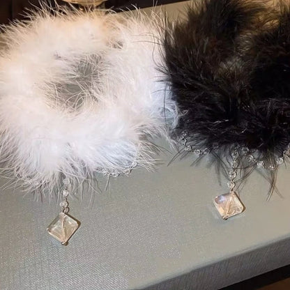 Gothic Feather Choker Necklace for Halloween and Christmas Party Fashion Gift for Women and Girls