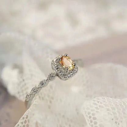 Huitan Temperament Lady Finger Rings Oval Orange Zirconia Elegant Fashion Jewelry Q660