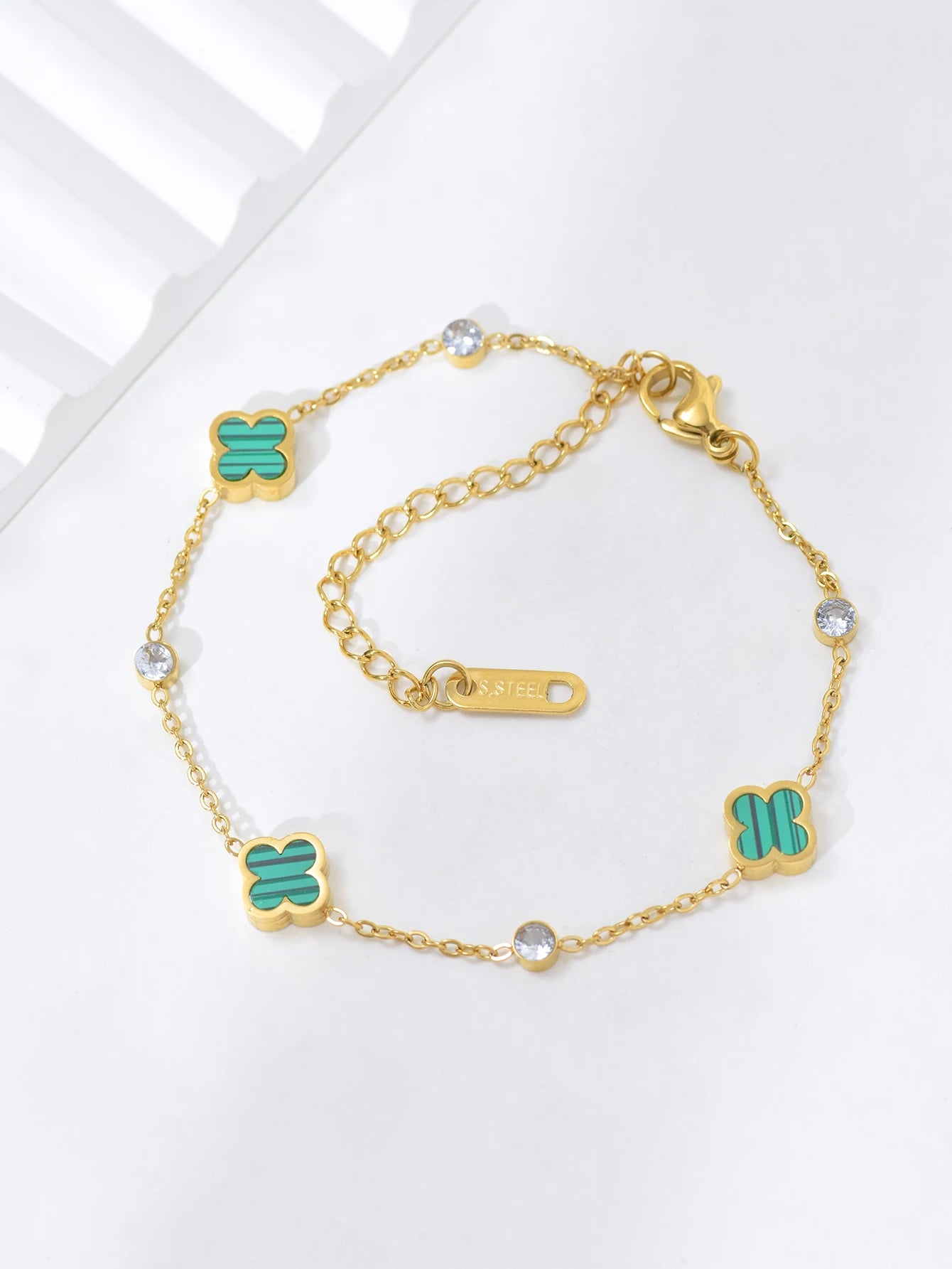 Lucky Luxury Flower Decor Bracelet for Women - Stainless Steel Fashion Jewelry Gift