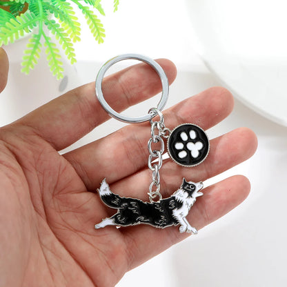 Alaska Husky Cartoon Dog Keychain for Pet Lovers - Cute Silver Zinc Alloy Accessory for Men and Women