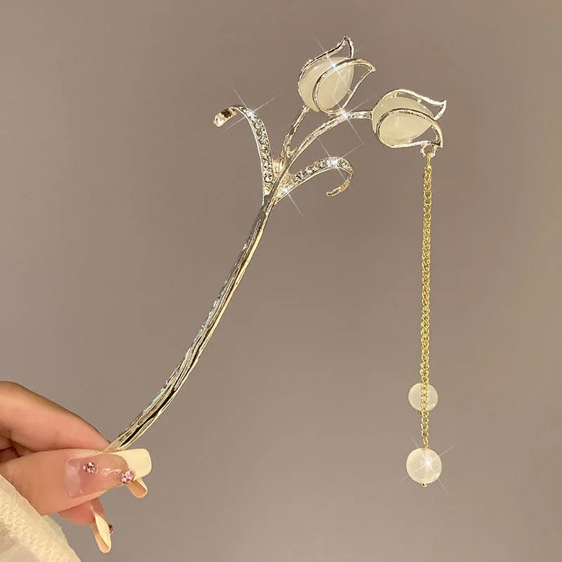 Chinese Style Tassel Hair Clip for Women with Handmade Floral Design