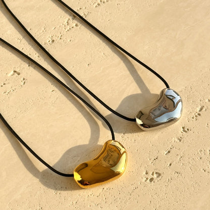 Elegant Heart Shaped Stainless Steel Pendant Necklace with Black Leather Choker for Women