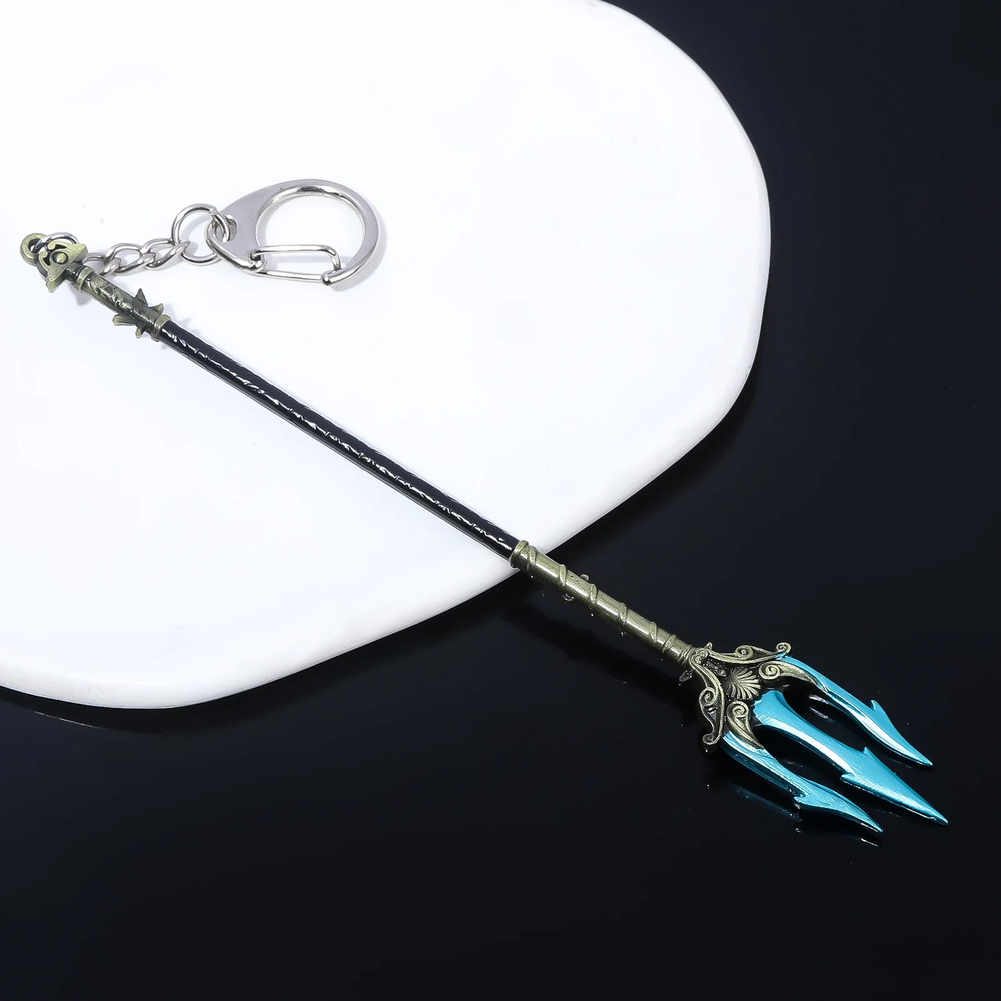 Creativity Poseidon Trident Keychain Cosplay Accessory for God of War Fans