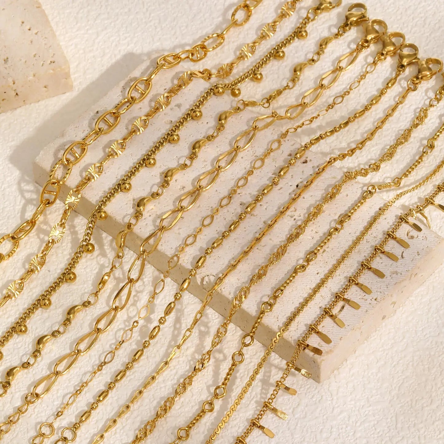 Elegant Gold Plated Link Bracelet for Women - Adjustable Stainless Steel Waterproof Jewelry