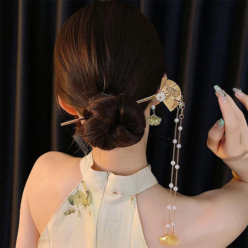 Chinese Style Tassel Hair Clip for Women with Handmade Floral Design