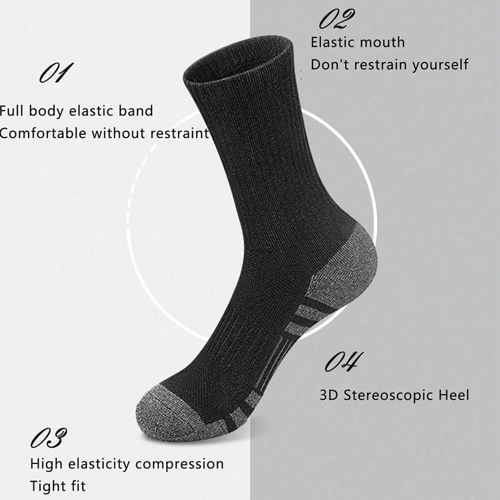3 Pairs Men's Outdoor Gym Socks Comfortable Ground-Gripping EU 40-45 3 Pairs