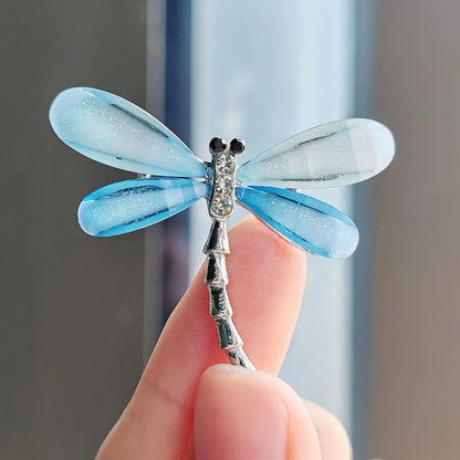 Elegant Dragonfly Brooch for Women - Chic Corsage Pin for Suit and Party Wear
