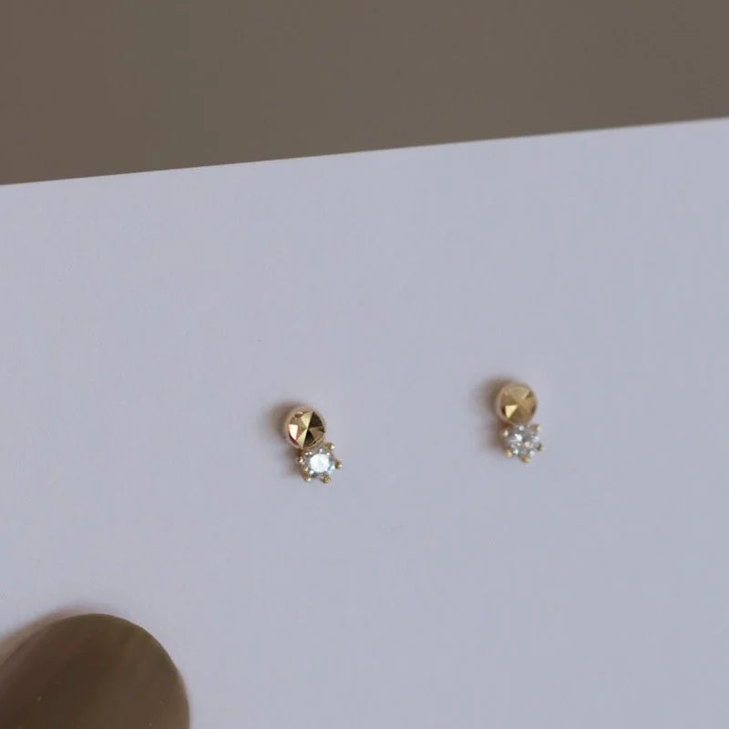 Elegant 925 Silver Needle Minimalist Round Cubic Zirconia Stud Earrings for Women