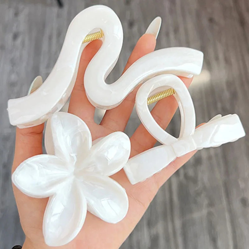 Korean Hawaiian Floral Hair Claw Clips for Women - Trendy Beach Hair Accessories