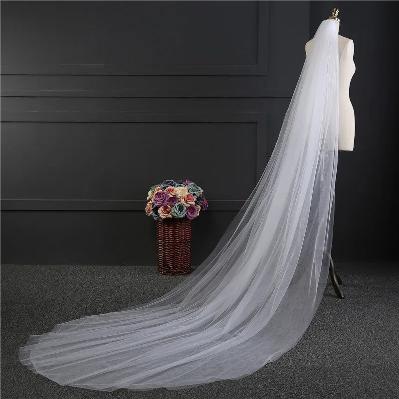 Elegant Two-Layer White Ivory Bridal Veil with Comb for Weddings