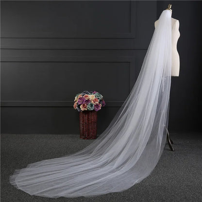 Elegant Two-Layer White Ivory Bridal Veil with Comb for Weddings